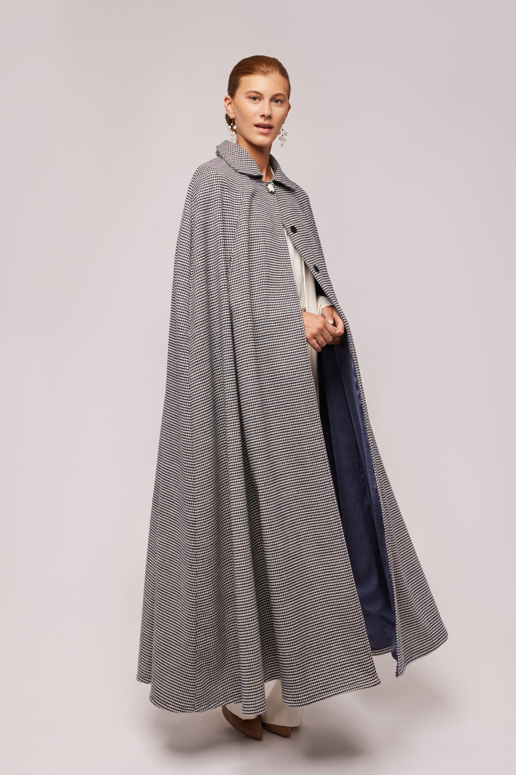 Black Houndstooth Wool Cape – ALBANA New York