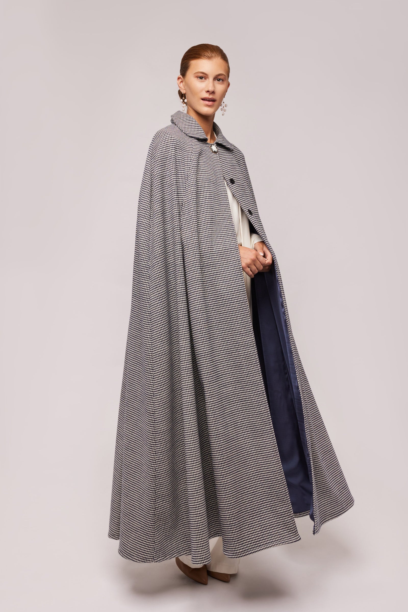 Black Houndstooth Wool Cape – ALBANA New York